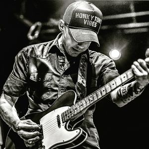 Meet your Posher, Dustin